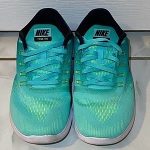 Nike Free Run size 7- green / teal